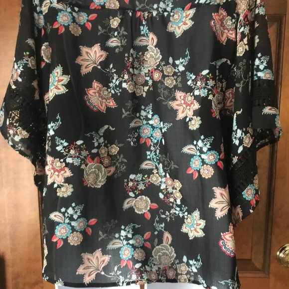 Zac & Rachel Black w/Colorful Flowers Pullover Blouse w/Butterfly Sleeves Large - Picture 13 of 15